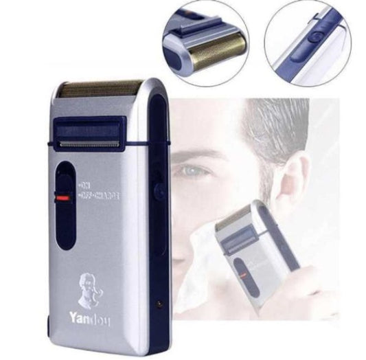 Retro Electric Shaver with dual-foil blade system for a clean, close shave, ideal for home and travel grooming.